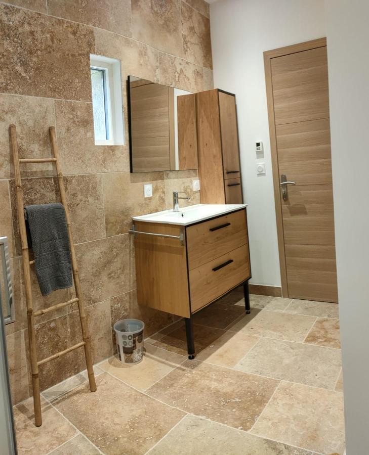 Appartement Dans Mas Provencal Arles Luaran gambar