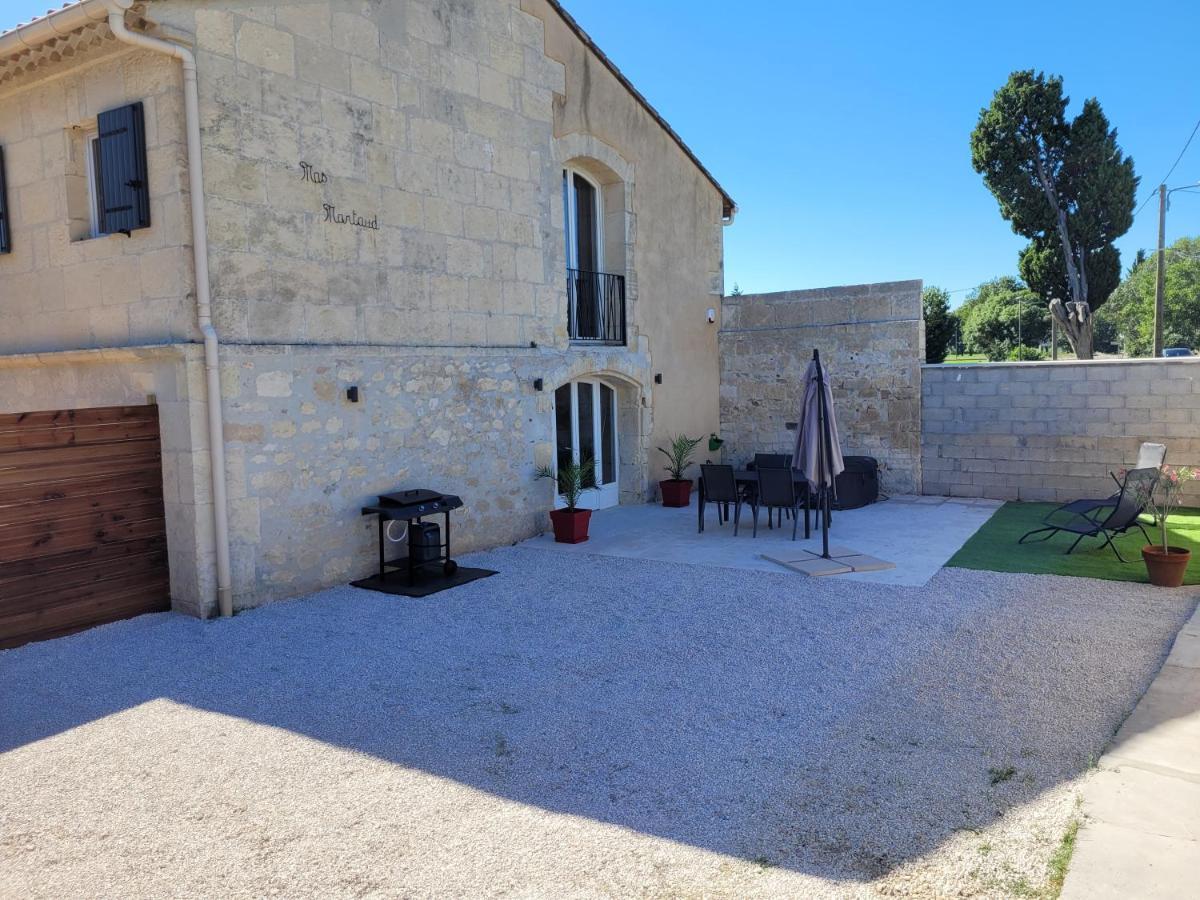 Appartement Dans Mas Provencal Arles Luaran gambar