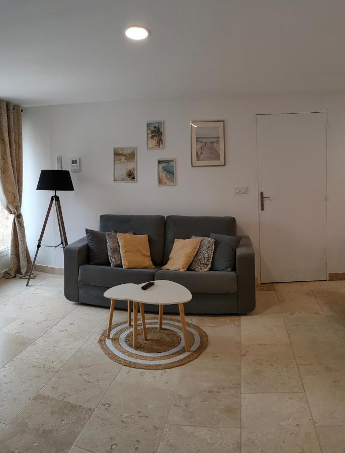 Appartement Dans Mas Provencal Arles Luaran gambar