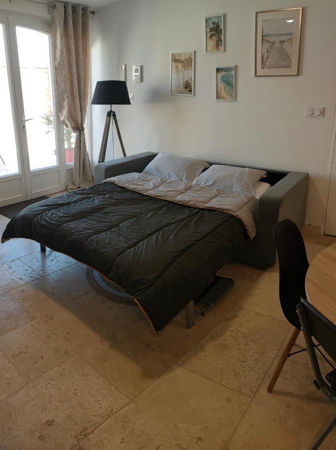 Appartement Dans Mas Provencal Arles Luaran gambar