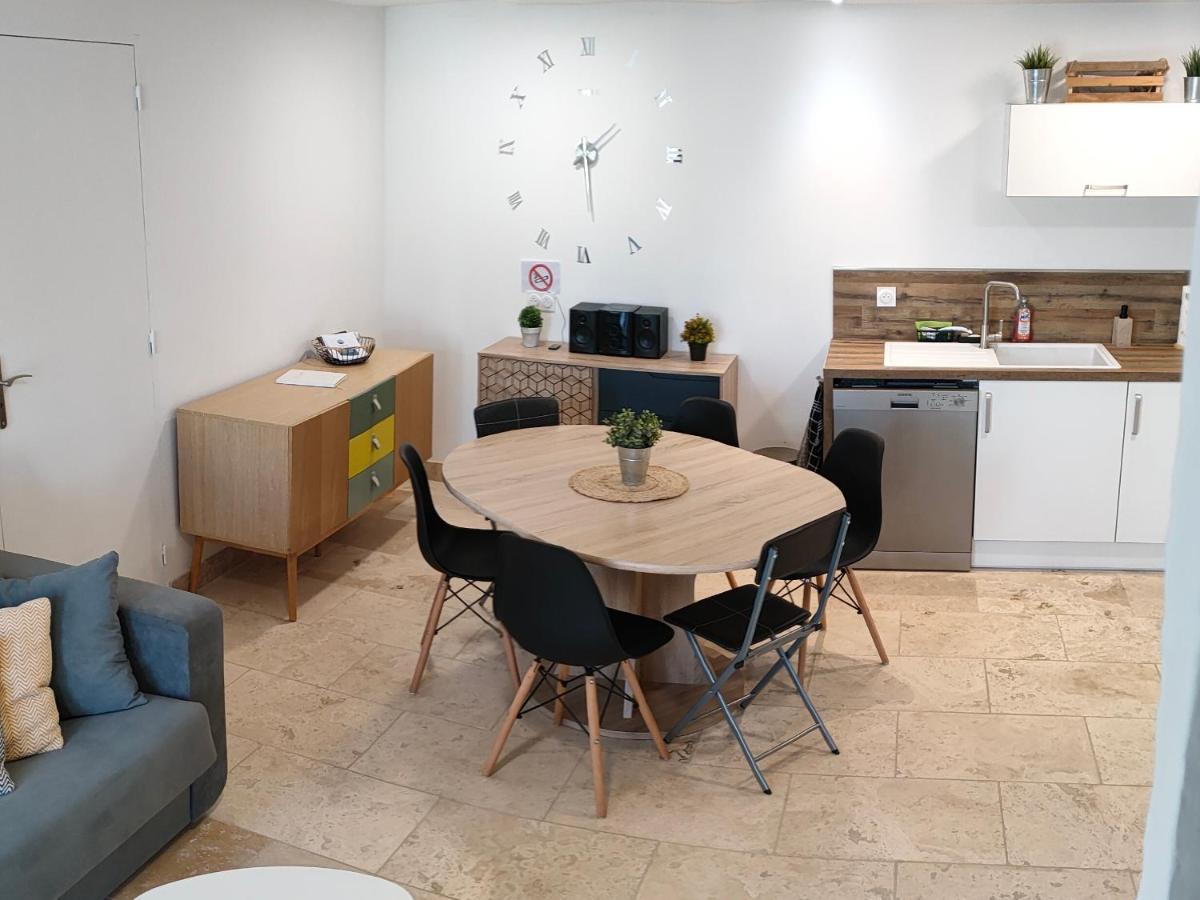 Appartement Dans Mas Provencal Arles Luaran gambar