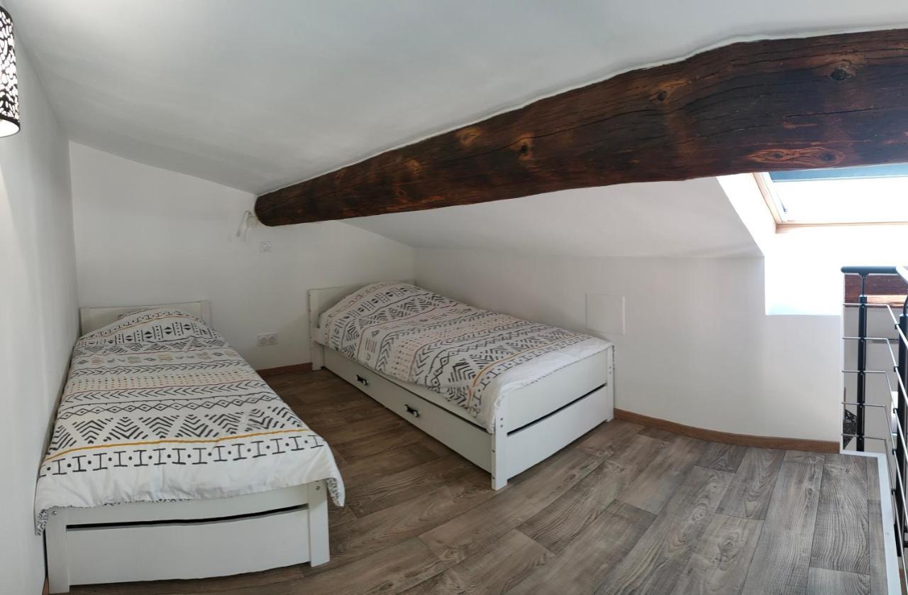 Appartement Dans Mas Provencal Arles Luaran gambar